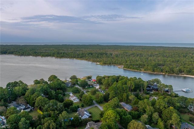 1517 Alanton DR, Virginia Beach, VA 23454