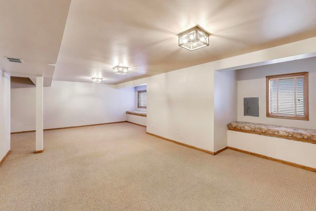 6903 Lexington Court 6903, Tinley Park, IL 60477