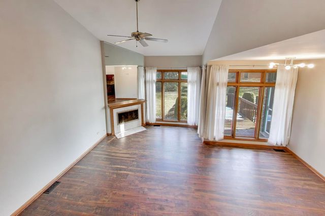 6903 Lexington Court 6903, Tinley Park, IL 60477