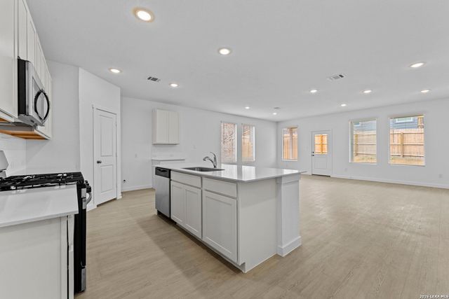 4999 Mission Tejas Road, Marion, TX 78124