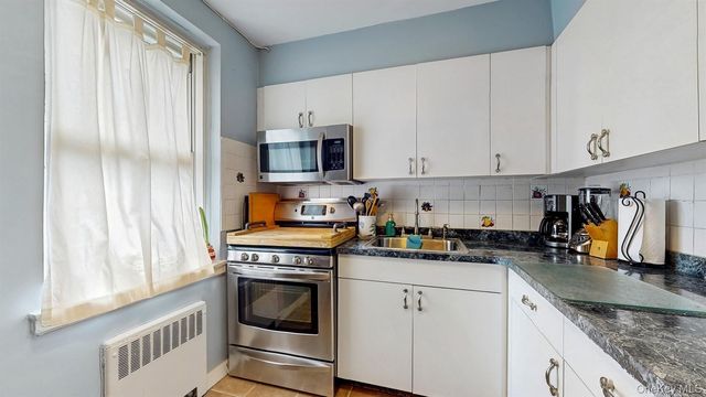 755 Bronx River Road 6C, Bronxville, NY 10708