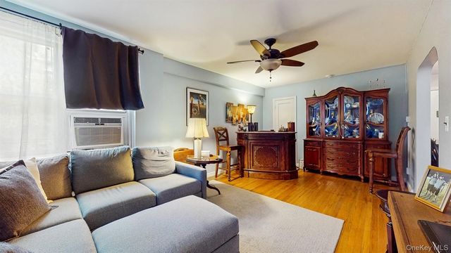 755 Bronx River Road 6C, Bronxville, NY 10708