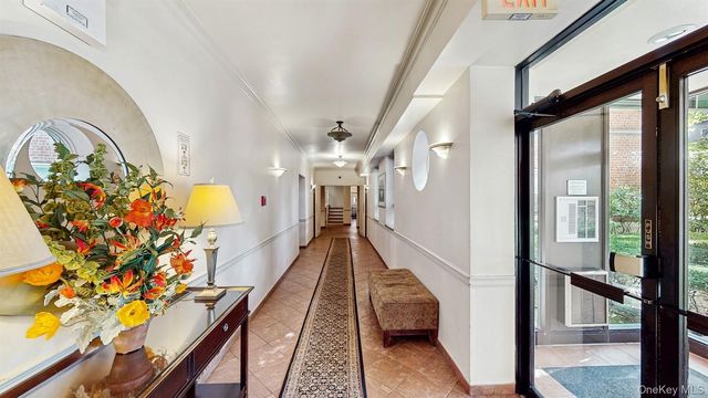 755 Bronx River Road 6C, Bronxville, NY 10708