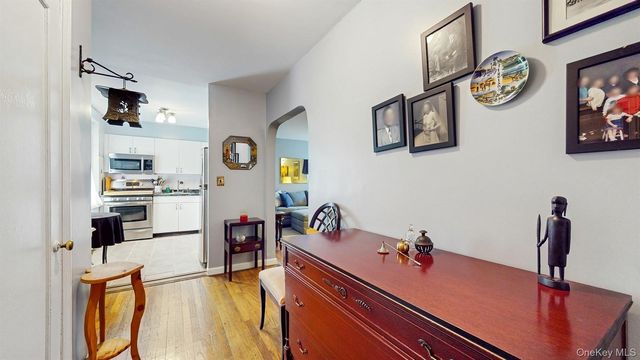 755 Bronx River Road 6C, Bronxville, NY 10708