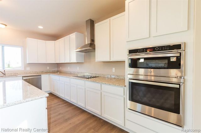 5583 Morgan Lake Drive, Clarkston, MI 48348