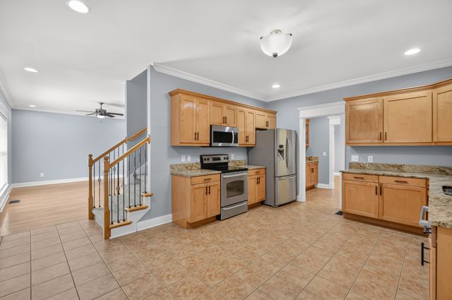 606 Excalibur Ct, Smyrna, TN 37167