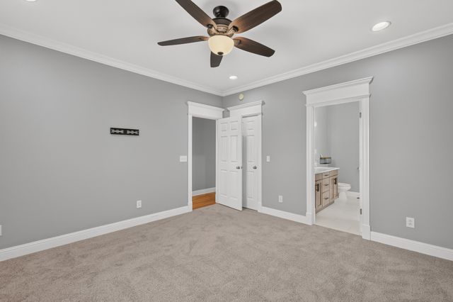 606 Excalibur Ct, Smyrna, TN 37167