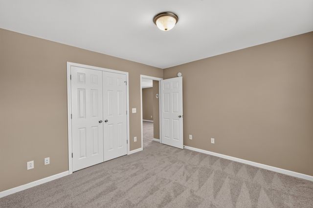606 Excalibur Ct, Smyrna, TN 37167