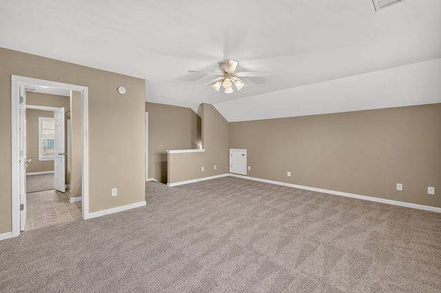 606 Excalibur Ct, Smyrna, TN 37167