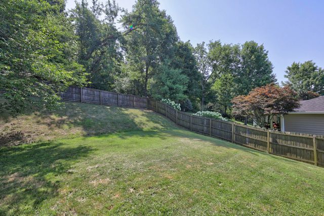 606 Excalibur Ct, Smyrna, TN 37167