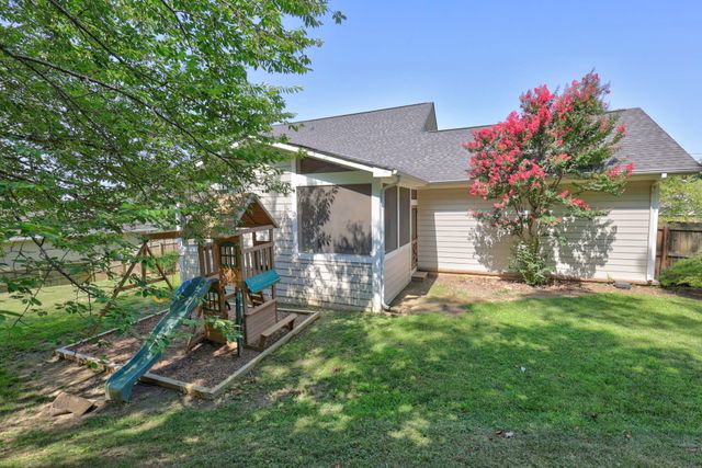 606 Excalibur Ct, Smyrna, TN 37167