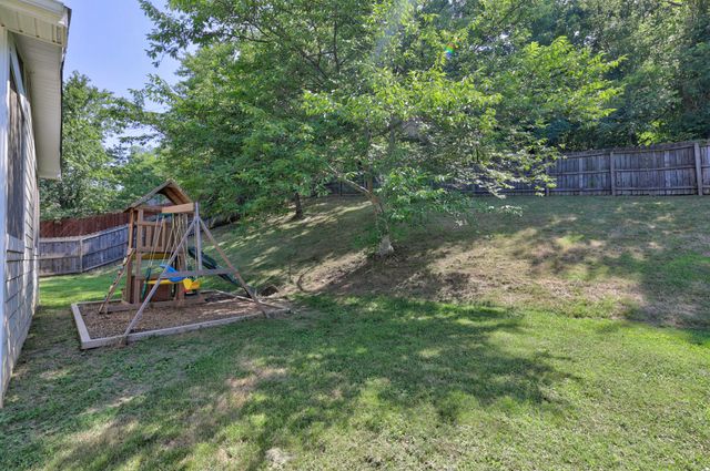 606 Excalibur Ct, Smyrna, TN 37167
