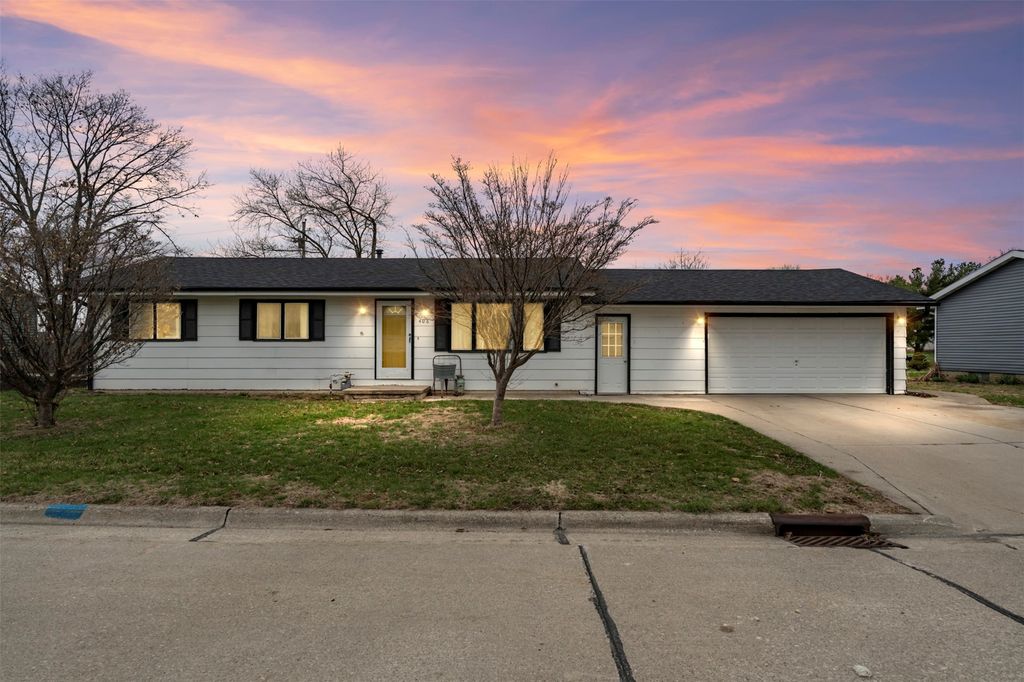 408 Kelly Avenue, Baxter, IA 50028