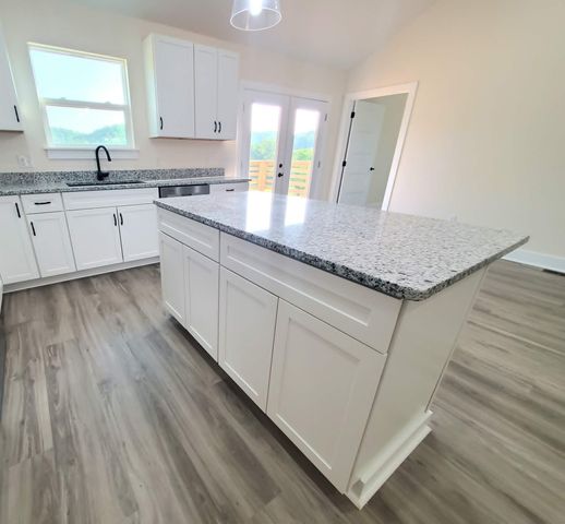 19 Wilkerson Hollow Ln, Brush Creek, TN 38547