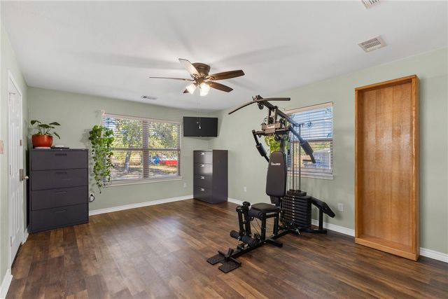 316 Holly Drive, Caldwell, TX 77836