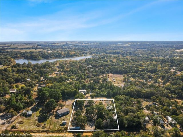 316 Holly Drive, Caldwell, TX 77836