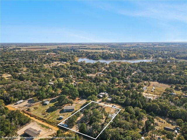 316 Holly Drive, Caldwell, TX 77836