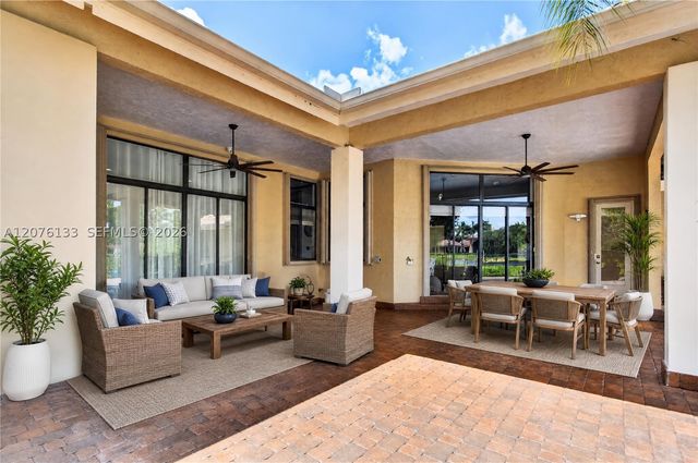 2725 Hunter Rd, Weston, FL 33331