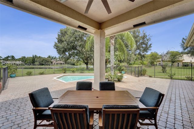 2725 Hunter Rd, Weston, FL 33331