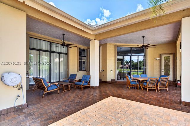 2725 Hunter Rd, Weston, FL 33331