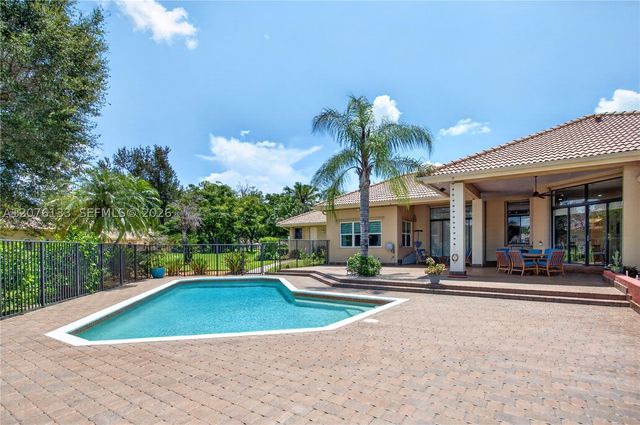 2725 Hunter Rd, Weston, FL 33331