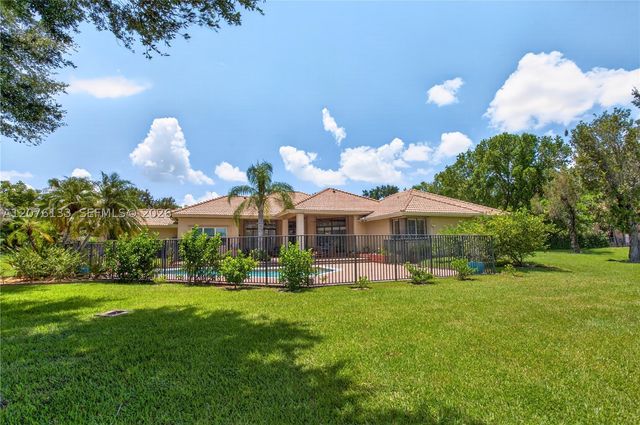 2725 Hunter Rd, Weston, FL 33331