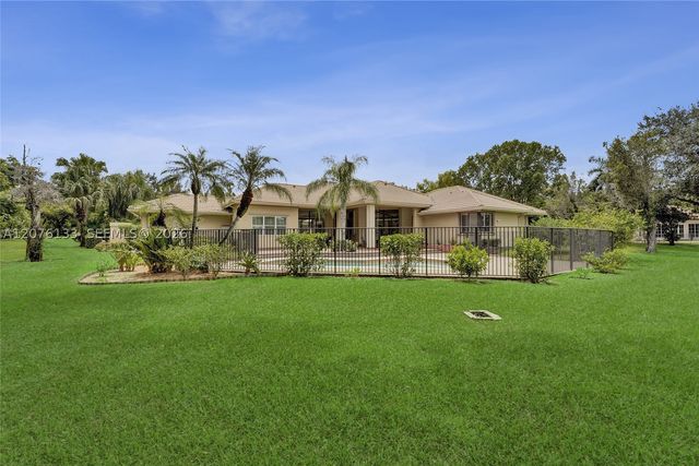 2725 Hunter Rd, Weston, FL 33331
