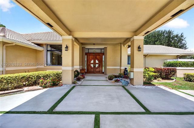 2725 Hunter Rd, Weston, FL 33331