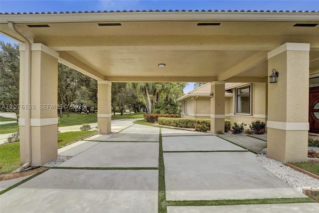 2725 Hunter Rd, Weston, FL 33331