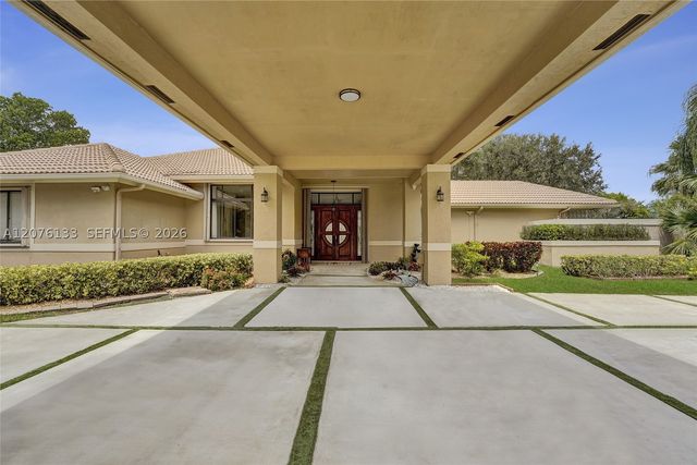 2725 Hunter Rd, Weston, FL 33331