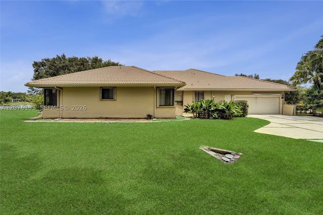 2725 Hunter Rd, Weston, FL 33331