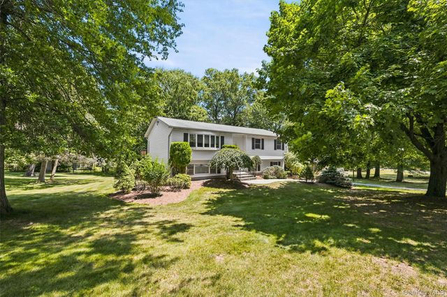 21 Arbor Lane, Bardonia, NY 10954
