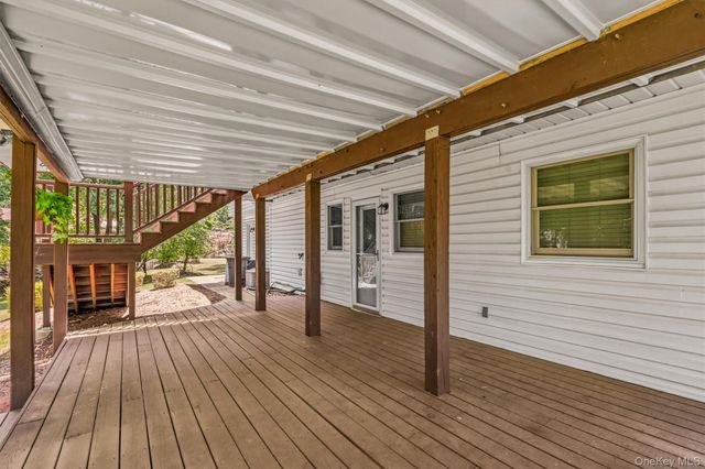 21 Arbor Lane, Bardonia, NY 10954