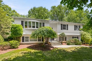 21 Arbor Lane, Bardonia, NY 10954