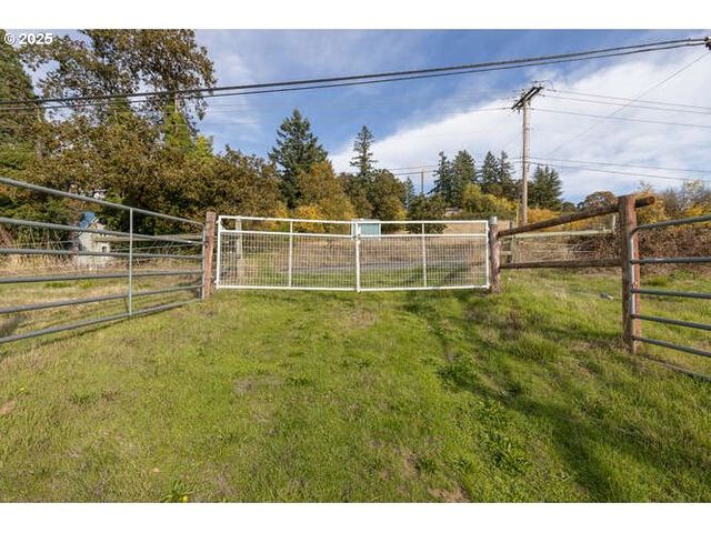4101 Ne TERRACE Dr, Newberg, OR 97132