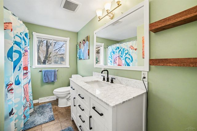 9855 Elmwood Drive, Tittabawassee Twp, MI 48623