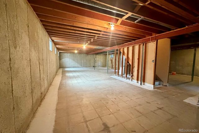 1114 S Oakland Street, Aurora, CO 80012