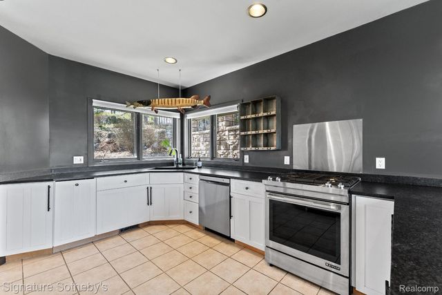 1745 Ridge Road, White Lake Charter Township, MI 48383