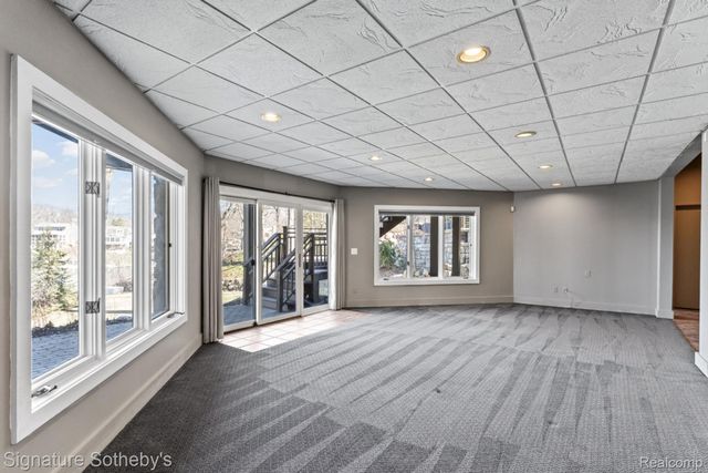 1745 Ridge Road, White Lake Charter Township, MI 48383