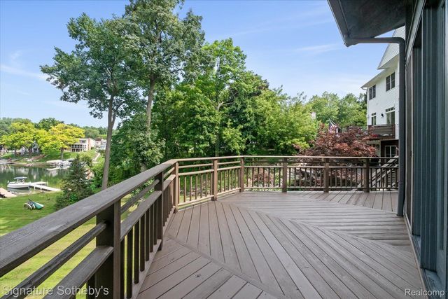 1745 Ridge Road, White Lake Charter Township, MI 48383