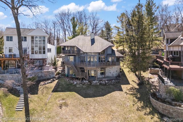 1745 Ridge Road, White Lake Charter Township, MI 48383