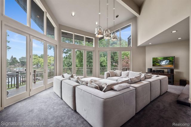 1745 Ridge Road, White Lake Charter Township, MI 48383