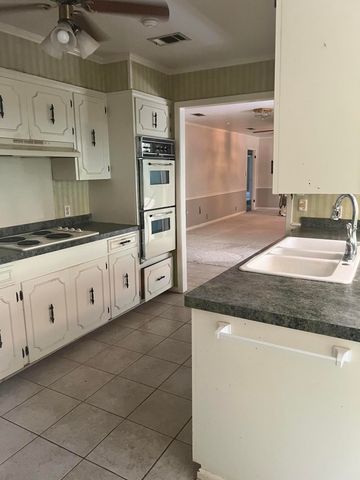 3000 Watson Dr., Hattiesburg, MS 39401