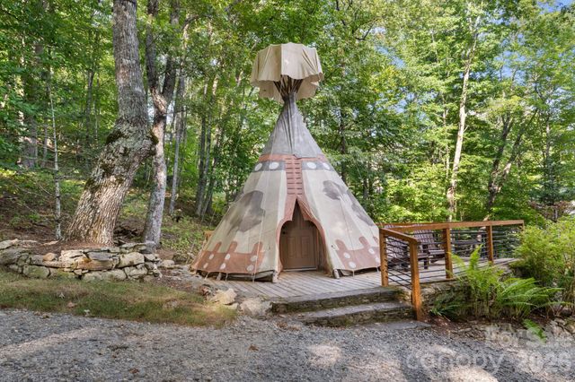 92 White Eagle Trail, Banner Elk, NC 28604