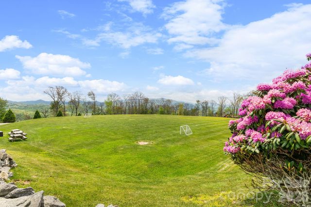 92 White Eagle Trail, Banner Elk, NC 28604
