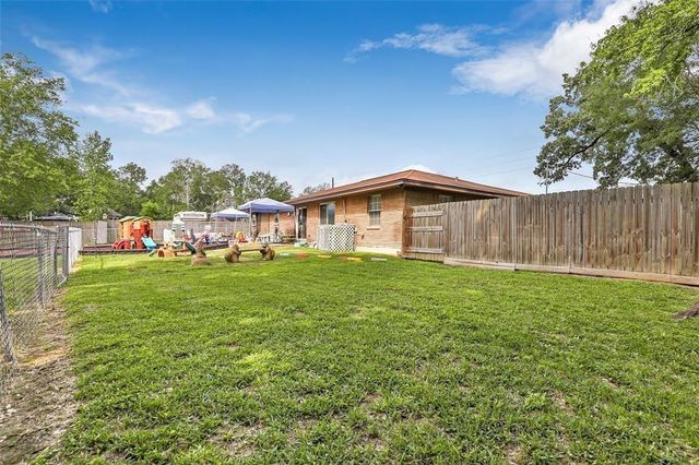 5302 Treaschwig Road, Spring, TX 77373