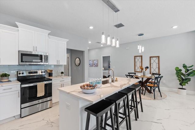 6605 24TH AVE AVENUE S, Tampa, FL 33619