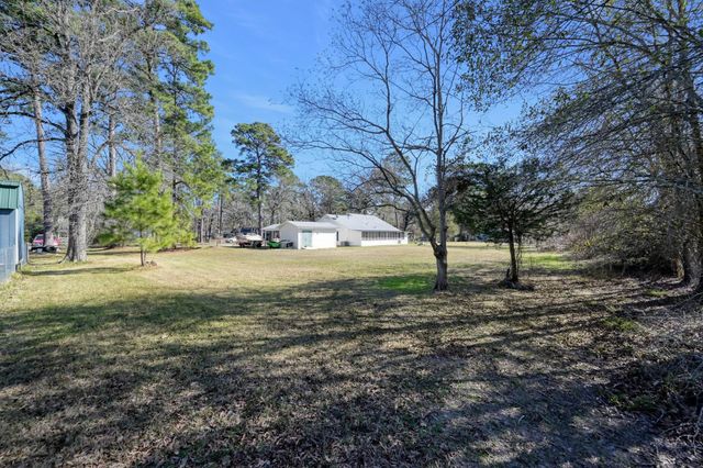 392 Timber Bay Drive, Trinity, TX 75862