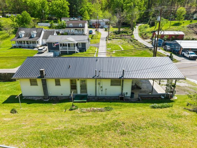10 Frog Avenue, Manchester, KY 40962
