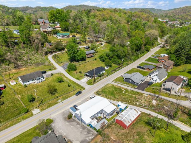 10 Frog Avenue, Manchester, KY 40962